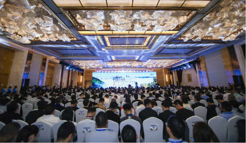 万众瞩目,带领致富--第四届中国农村电子商务大会